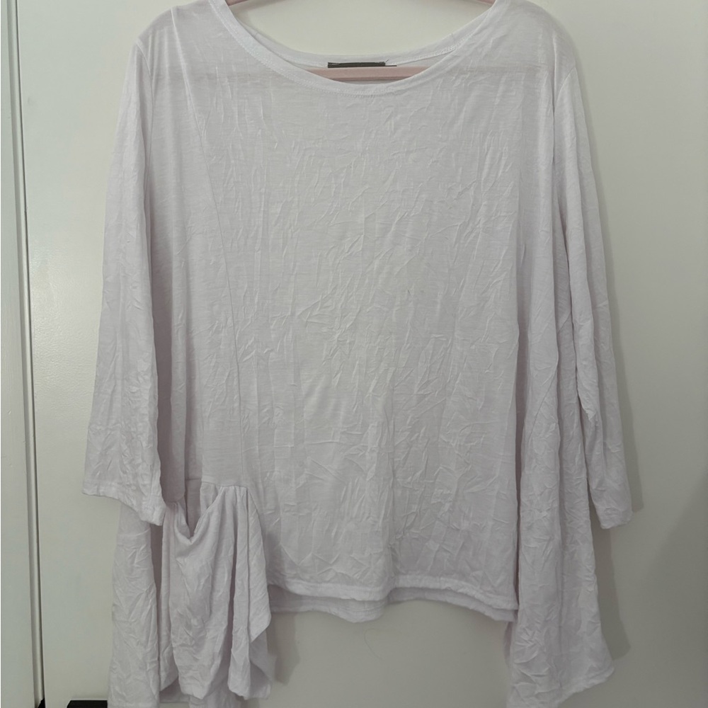 Alembika Flowy Asymmetrical Lightweight White Long Sleeve Top. SZ L/LX.